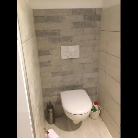 Centre شقة كومبيينْيِ