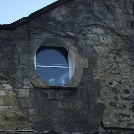 Centre * كومبيينْيِ